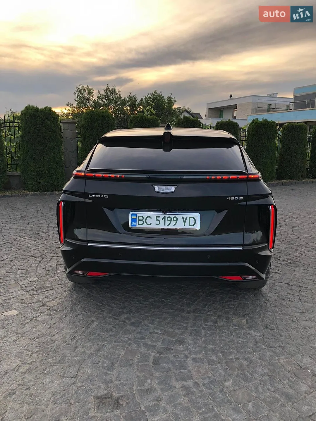 2024 Cadillac Lyriq - мініатюра 10