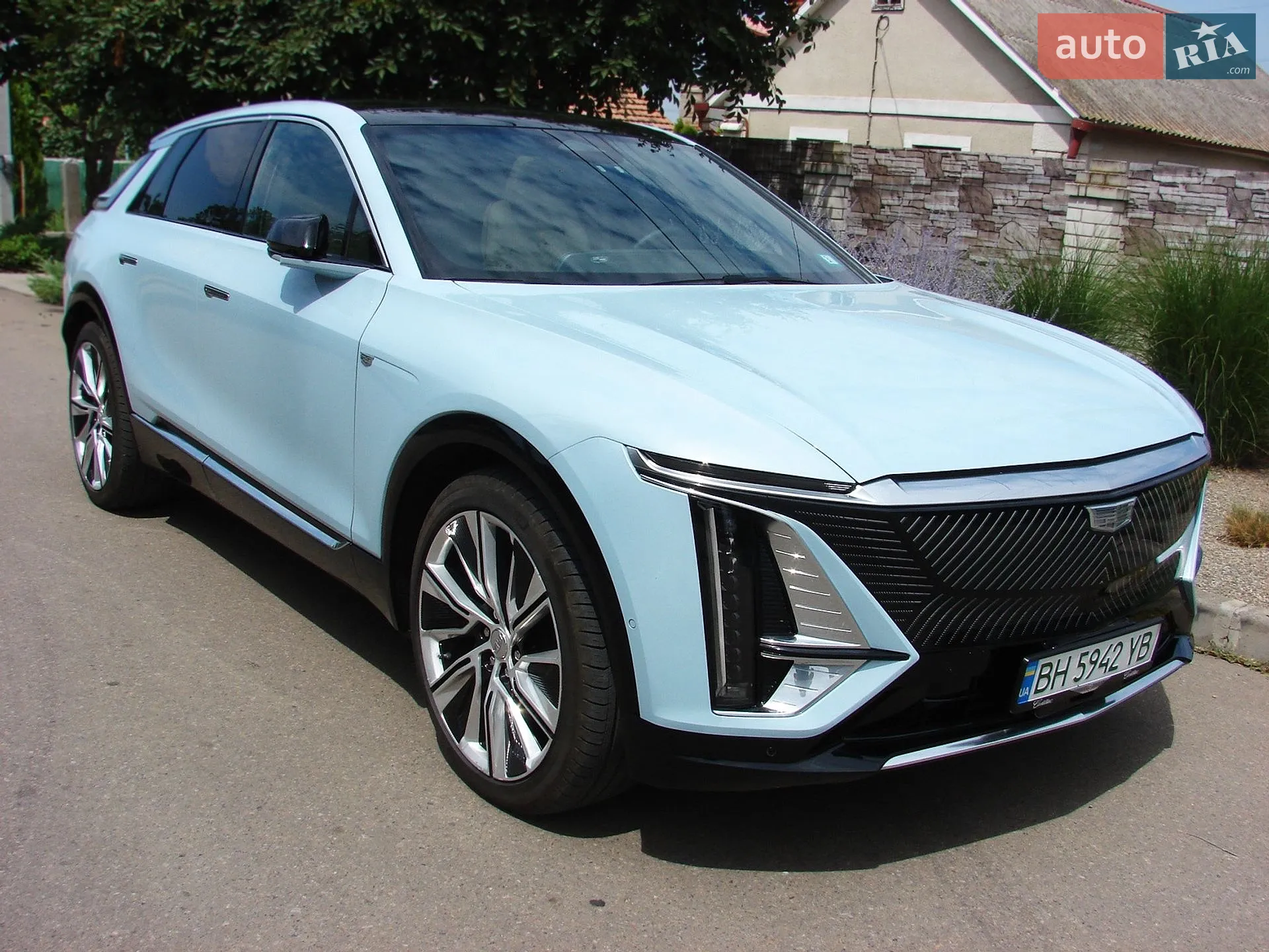 2024 Cadillac Lyriq - мініатюра 2