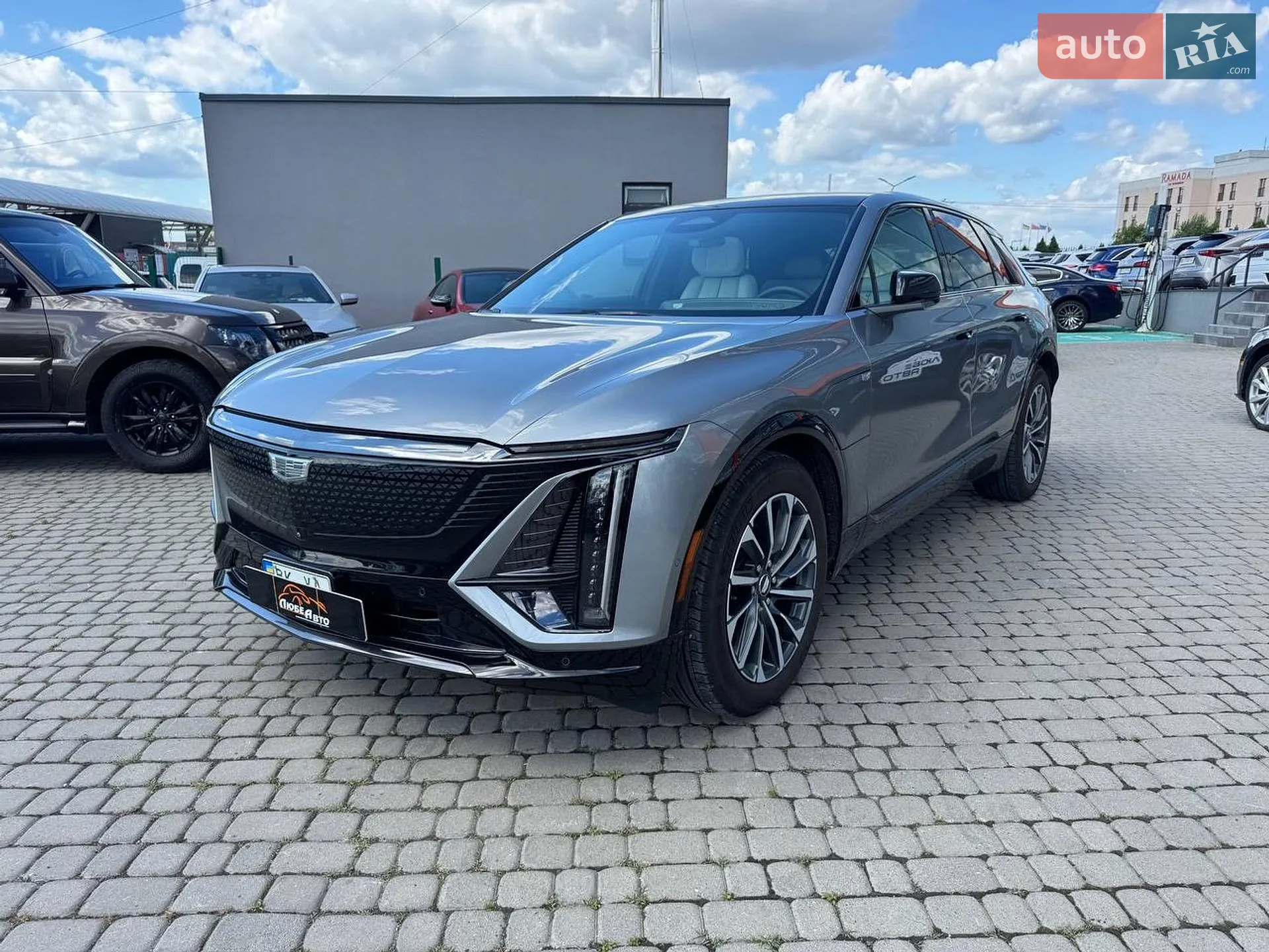 2024 Cadillac Lyriq - мініатюра 3