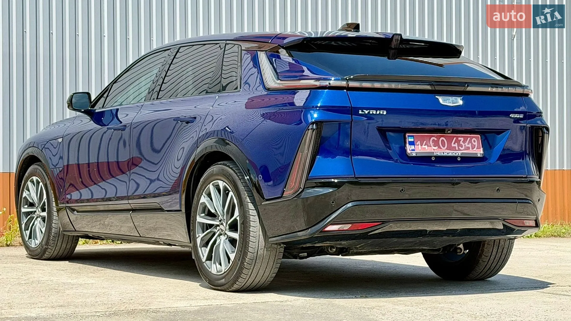 2023 Cadillac Lyriq - мініатюра 3