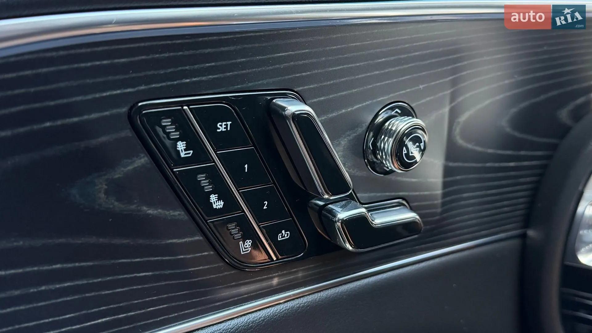 2023 Cadillac Lyriq - мініатюра 32