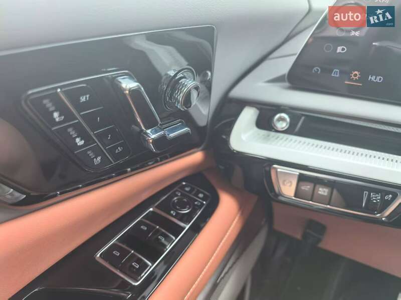 Позашляховик / Кросовер Cadillac  Optiq 2024 в Дніпрі