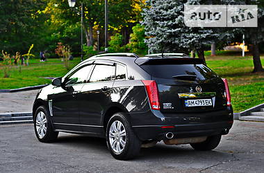 Позашляховик / Кросовер Cadillac SRX 2014 в Житомирі