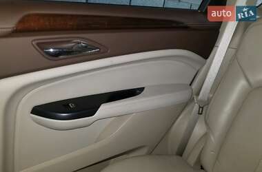 Внедорожник / Кроссовер Cadillac SRX 2014 в 