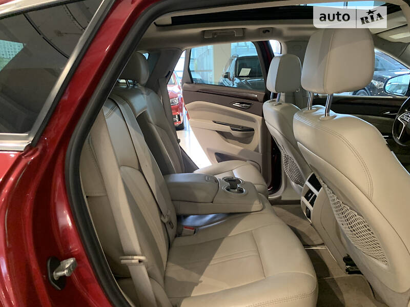 Внедорожник / Кроссовер Cadillac SRX 2014 в Киеве