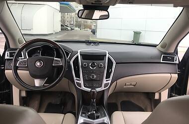 Позашляховик / Кросовер Cadillac SRX 2010 в 