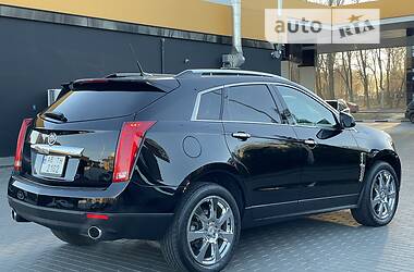 Внедорожник / Кроссовер Cadillac SRX 2010 в 