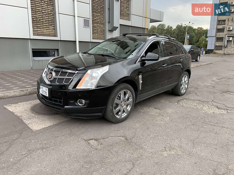 Внедорожник / Кроссовер Cadillac SRX 2011 в 