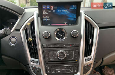 Внедорожник / Кроссовер Cadillac SRX 2011 в 