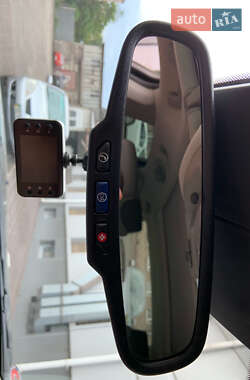 Внедорожник / Кроссовер Cadillac SRX 2011 в 