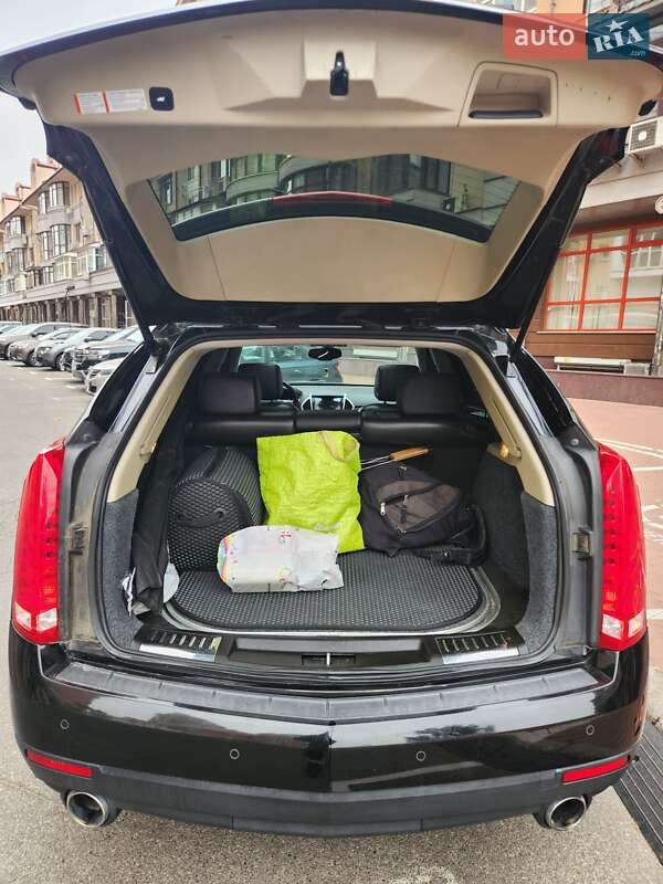 Позашляховик / Кросовер Cadillac SRX 2013 в Києві