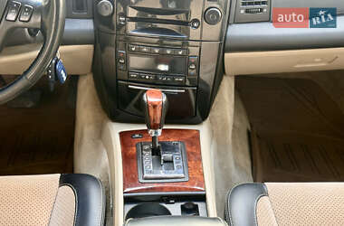 Внедорожник / Кроссовер Cadillac SRX 2004 в 
