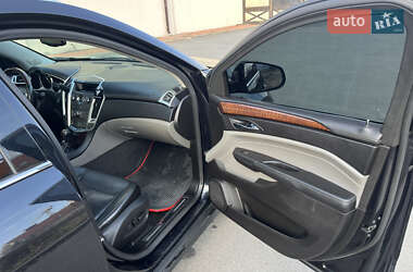Позашляховик / Кросовер Cadillac SRX 2011 в 
