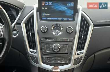 Позашляховик / Кросовер Cadillac SRX 2010 в 
