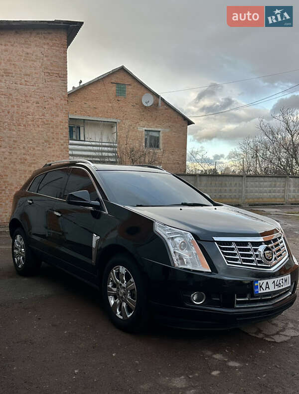 Внедорожник / Кроссовер Cadillac SRX 2015 в 