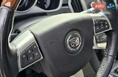 Внедорожник / Кроссовер Cadillac SRX 2010 в 
