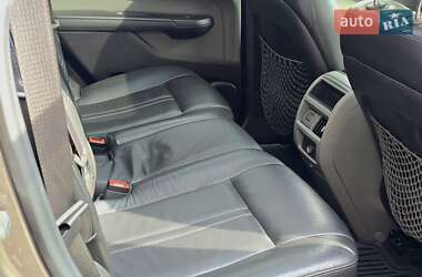 Внедорожник / Кроссовер Cadillac SRX 2010 в 