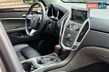 Внедорожник / Кроссовер Cadillac SRX 2010 в 