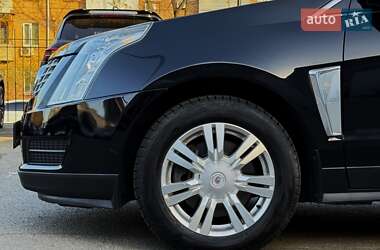 Внедорожник / Кроссовер Cadillac SRX 2014 в 