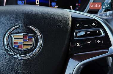 Внедорожник / Кроссовер Cadillac SRX 2014 в 