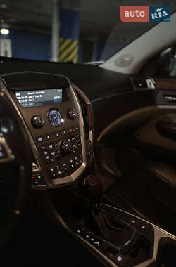 Внедорожник / Кроссовер Cadillac SRX 2010 в 