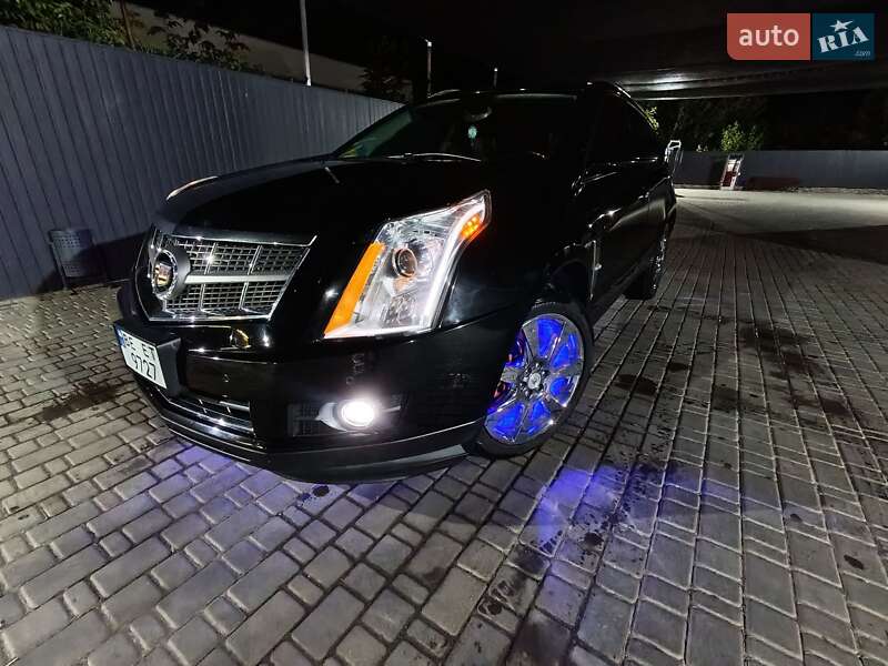 Внедорожник / Кроссовер Cadillac SRX 2010 в 