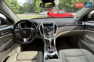 Внедорожник / Кроссовер Cadillac SRX 2010 в 