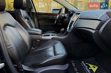 Позашляховик / Кросовер Cadillac SRX 2014 в 