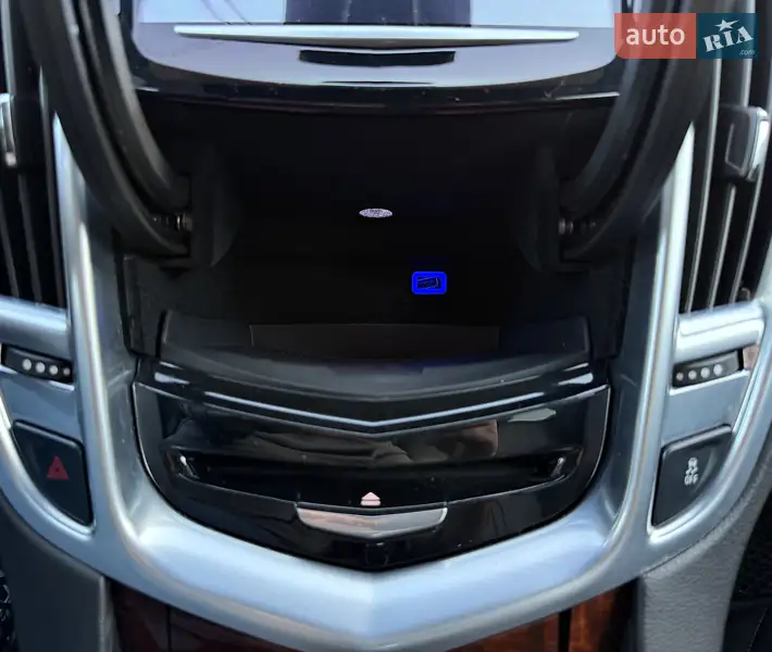Внедорожник / Кроссовер Cadillac SRX 2014 в 