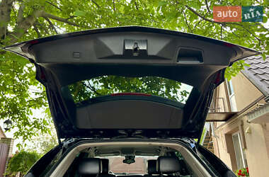 Внедорожник / Кроссовер Cadillac SRX 2010 в 