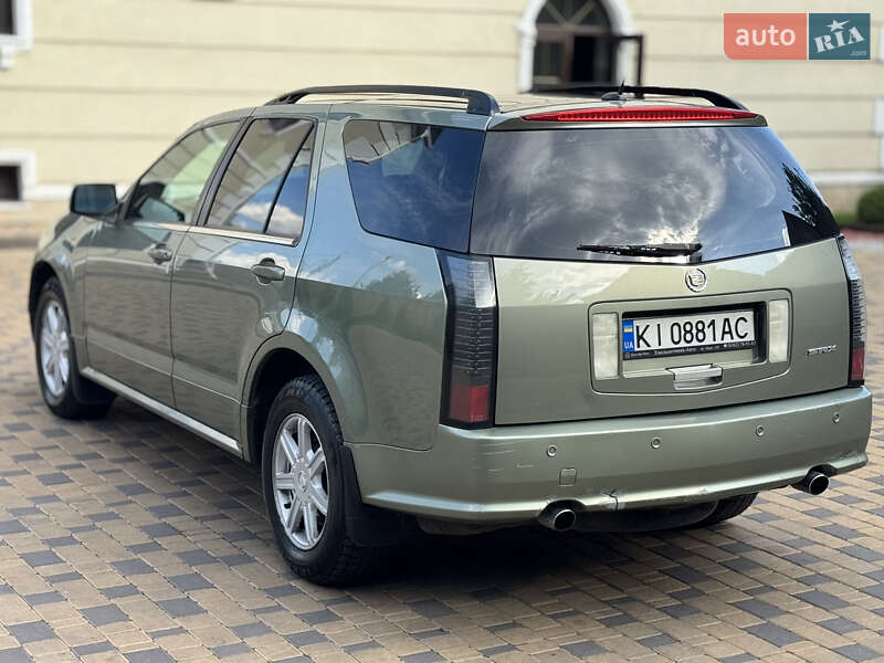 Внедорожник / Кроссовер Cadillac SRX 2004 в Могилев-Подольске