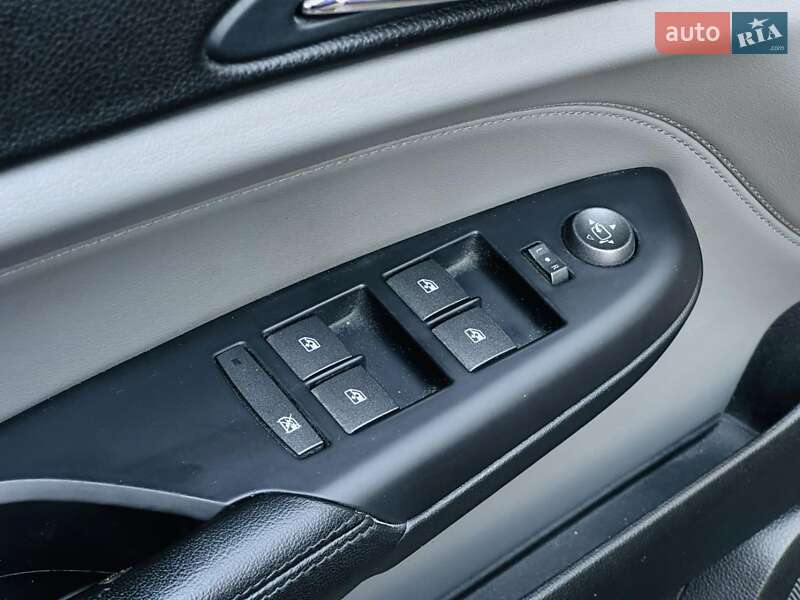 Позашляховик / Кросовер Cadillac SRX 2011 в Харкові