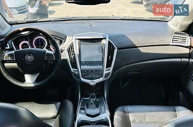 Позашляховик / Кросовер Cadillac SRX 2011 в 