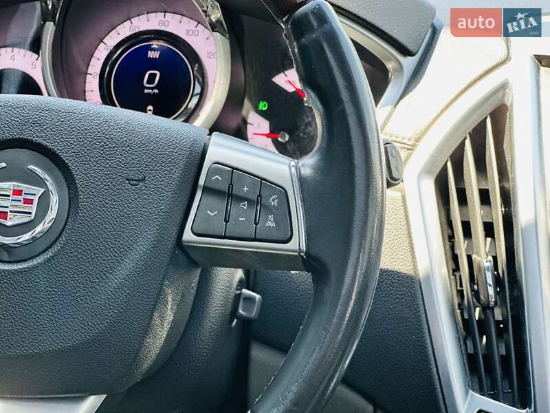 Позашляховик / Кросовер Cadillac SRX 2011 в Харкові