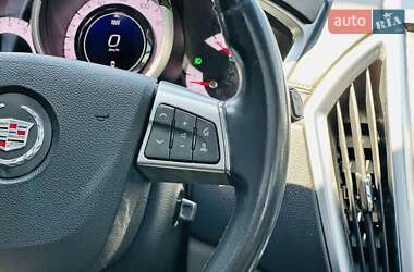 Позашляховик / Кросовер Cadillac SRX 2011 в 