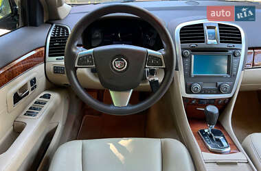 Позашляховик / Кросовер Cadillac SRX 2008 в 