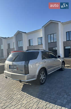 Позашляховик / Кросовер Cadillac SRX 2004 в 