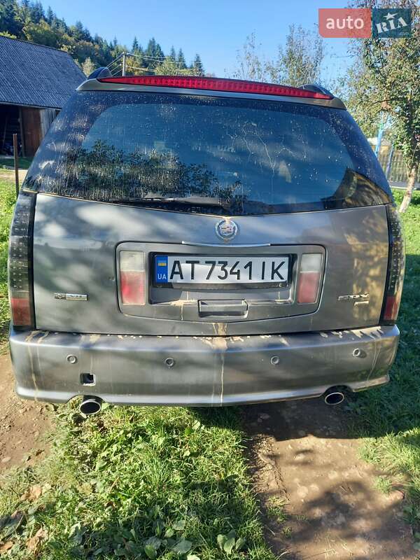 Позашляховик / Кросовер Cadillac SRX 2004 в Калуші