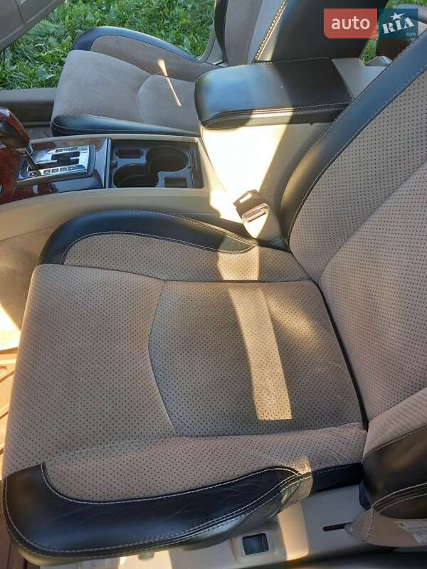 Позашляховик / Кросовер Cadillac SRX 2004 в Калуші