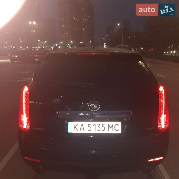 Позашляховик / Кросовер Cadillac SRX 2013 в Києві