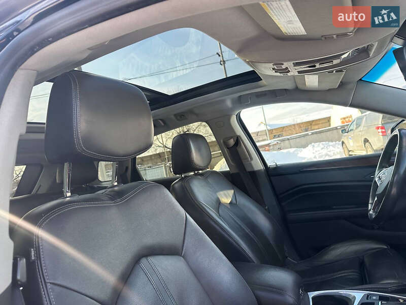 Универсал Cadillac SRX 2012 в Киеве