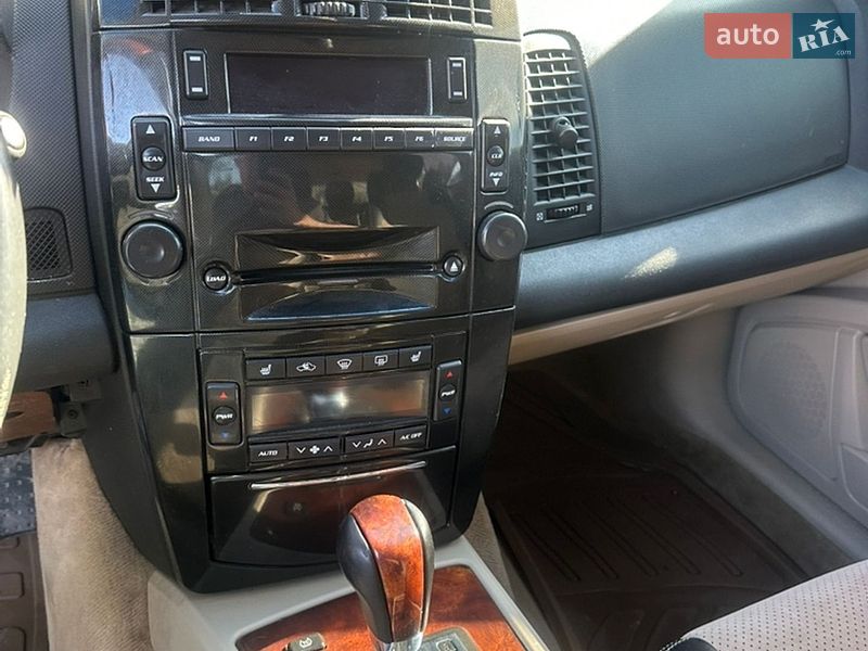 Внедорожник / Кроссовер Cadillac SRX 2004 в Тернополе