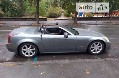 Кабриолет Cadillac XLR 2004 в Киеве