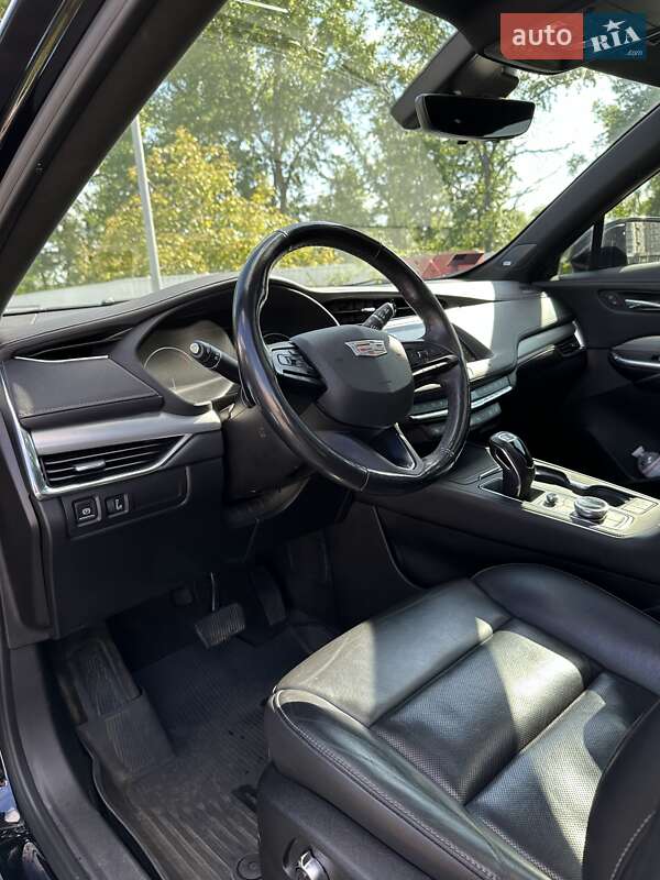 Внедорожник / Кроссовер Cadillac XT4 2018 в Сумах