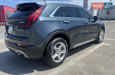 Внедорожник / Кроссовер Cadillac XT4 2018 в 