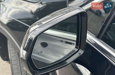 Внедорожник / Кроссовер Cadillac XT4 2018 в 