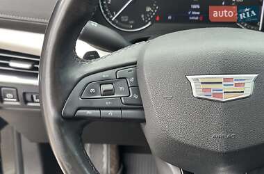 Внедорожник / Кроссовер Cadillac XT4 2018 в 