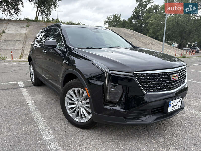 Универсал Cadillac XT4 2023 в Киеве