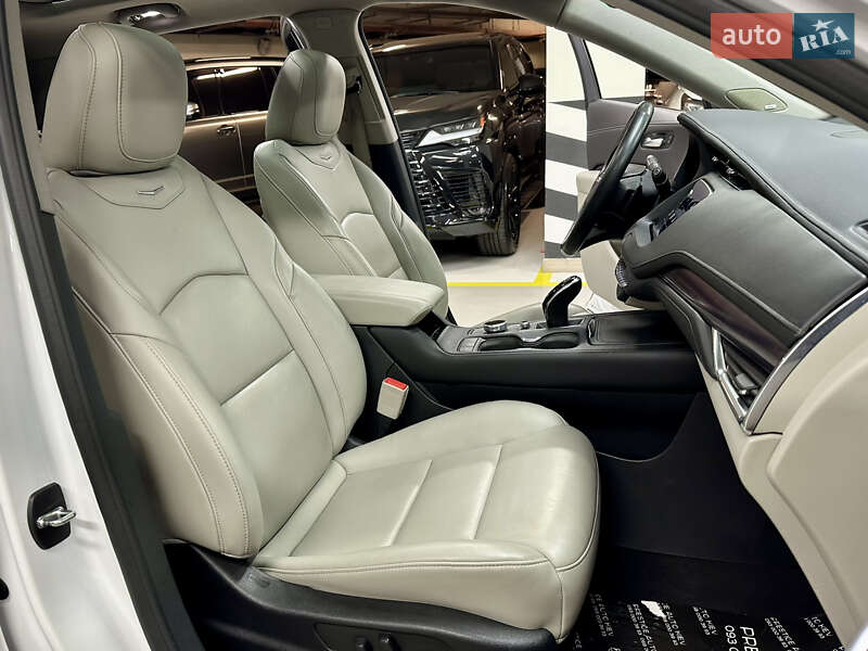 Позашляховик / Кросовер Cadillac XT4 2022 в Києві