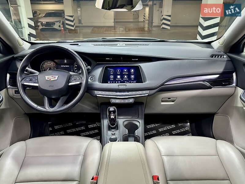 Позашляховик / Кросовер Cadillac XT4 2022 в Києві